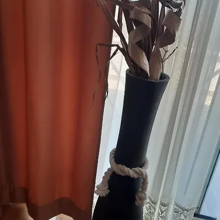 The One Apartment