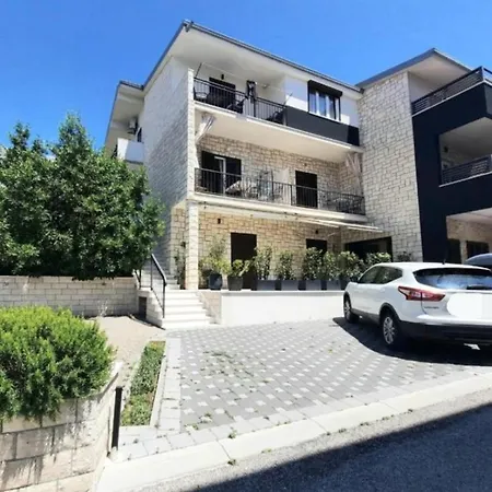 The One Apartman *